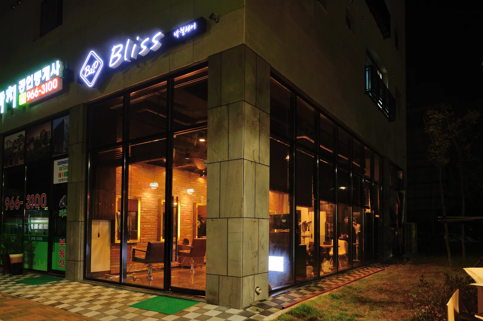 서울 은평구 박철헤어 25평 미용실 인테리어 | 빈티지 에폭시 마감 시공사진 14